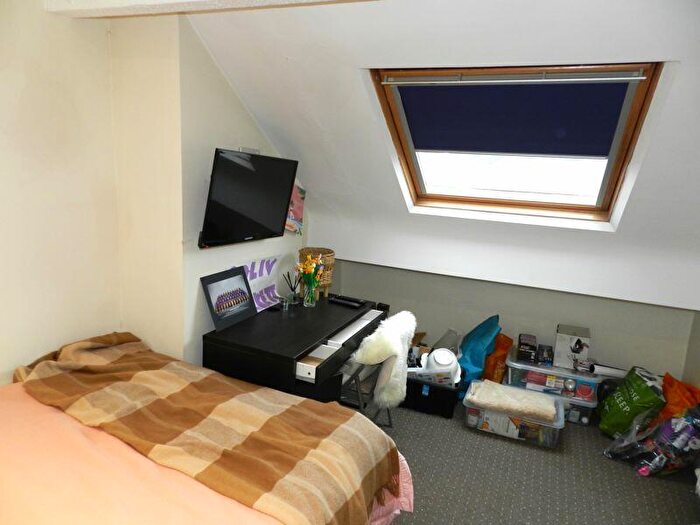 5 Bedroom Terraced House For Sale In Headingley Avenue, Leeds, LS6