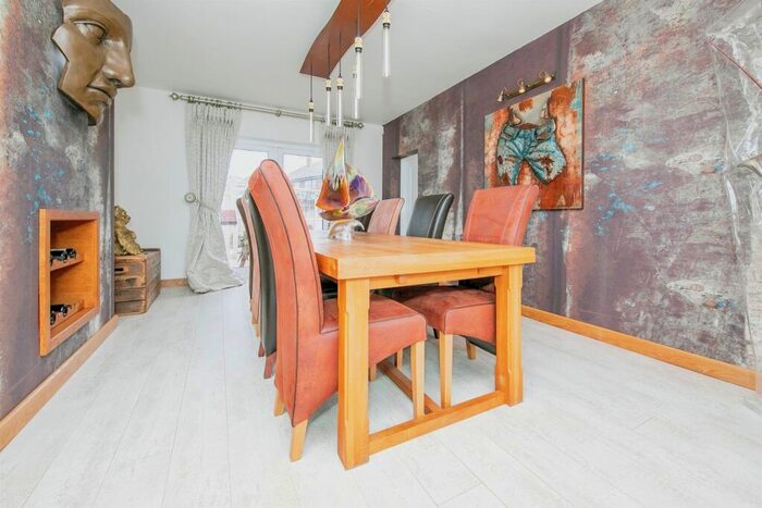3 Bedroom Bungalow For Sale In Wick Lane, Harwich, CO12