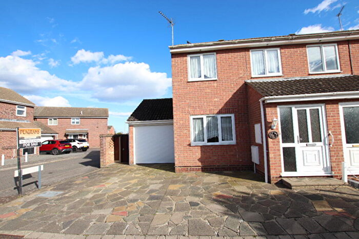 2 Bedroom Semi Detached House For Sale In Purley Way, Clacton On Sea, CO16
