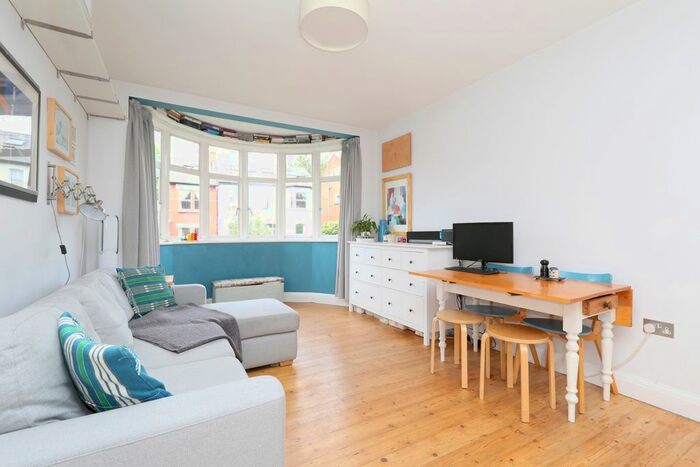 1 Bedroom Flat To Rent In Granville Court, Mount View Road, Stroud Green, United Kingdom, N4