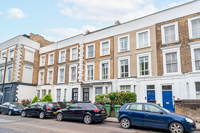 3 Bedroom Apartment For Sale In Brecknock Road, Tufnell Park, London, N7