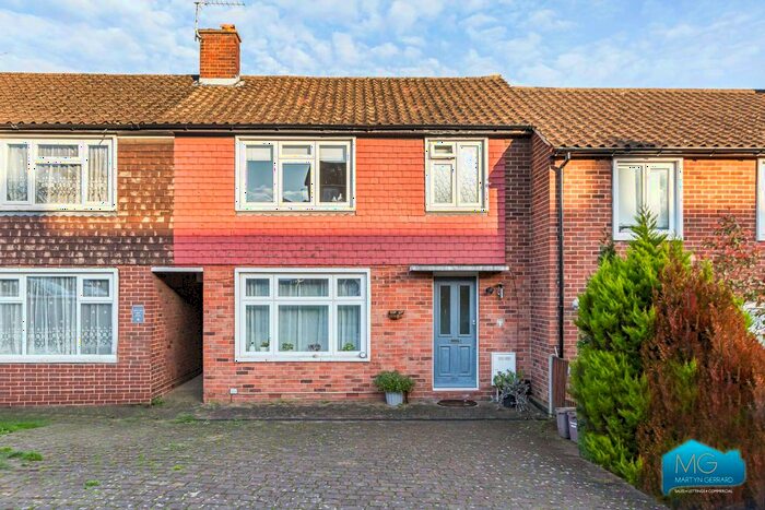 1 Bedroom Flat To Rent In Beaconsfield Road, Friern Barnet, London, N11