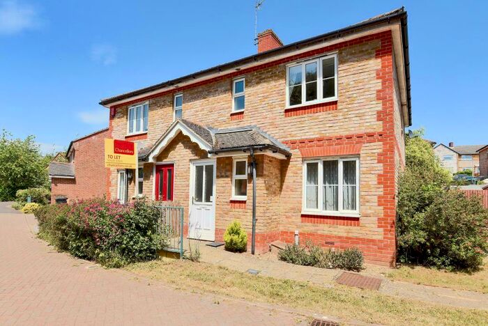 3 Bedroom Semi-Detached House To Rent In Newbury, Rosemoor Gardens, RG14