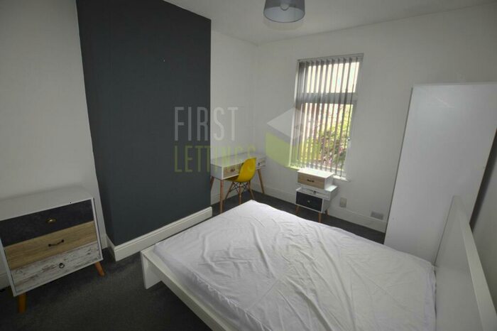 3 Bedroom Terraced House To Rent In Wordsworth Road, Leicester, LE2