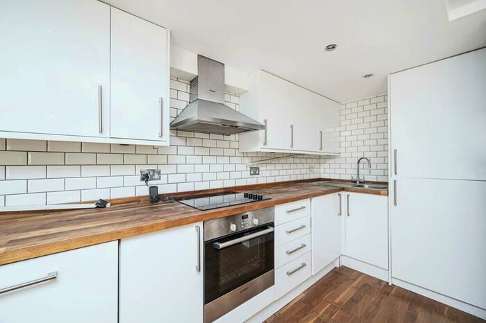 1 Bedroom Flat To Rent In Mildenhall Road, Clapton, London, E5
