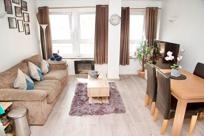 1 Bedroom Apartment For Sale In The Vista Building Calderwood Street, Woolwich, SE18