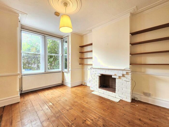 1 Bedroom Flat To Rent In Chambers Gardens, London, N2