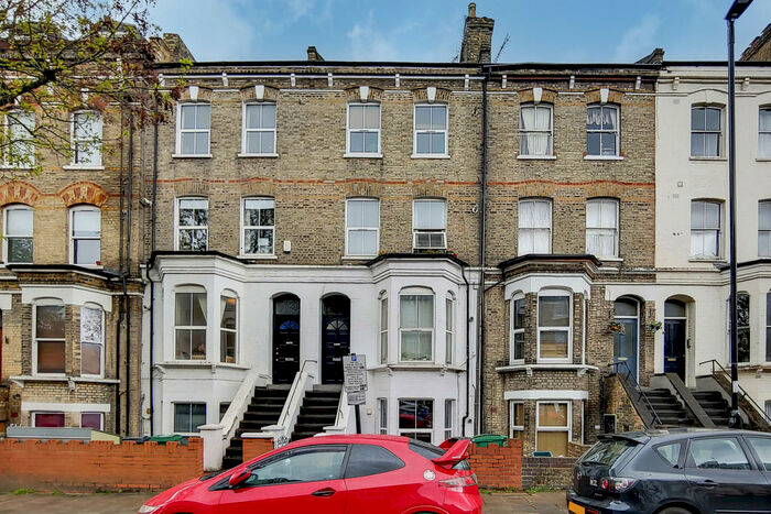 2 Bedroom Ground Flat To Rent In Fonthill Road, London, N4