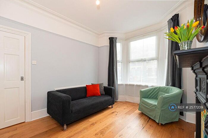1 Bedroom Flat To Rent In Charlemont Road, London, E6