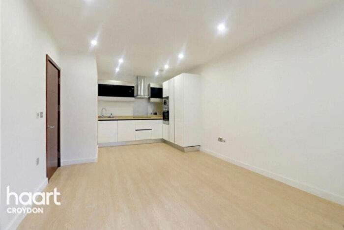 2 Bedroom Apartment To Rent In Newgate, Croydon, CR0