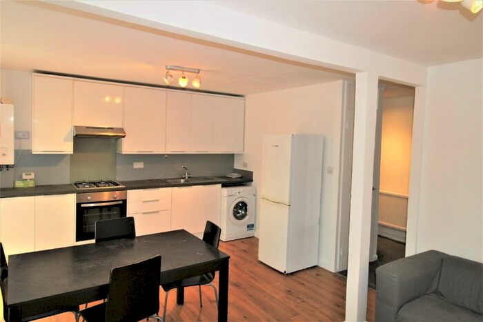 4 Bedroom Ground Maisonette To Rent In Reedham Close, Tottenham, London, N17
