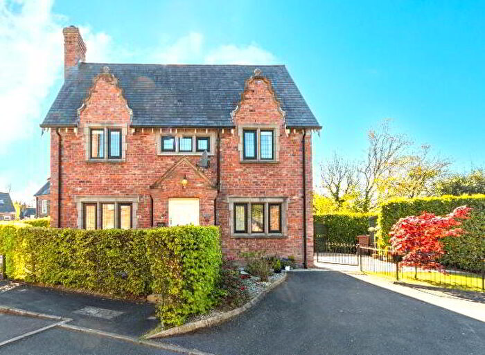 3 Bedroom End TownHouse For Sale In Tethers End, Governors Gate Crescent, Royal Hillsborough, BT26