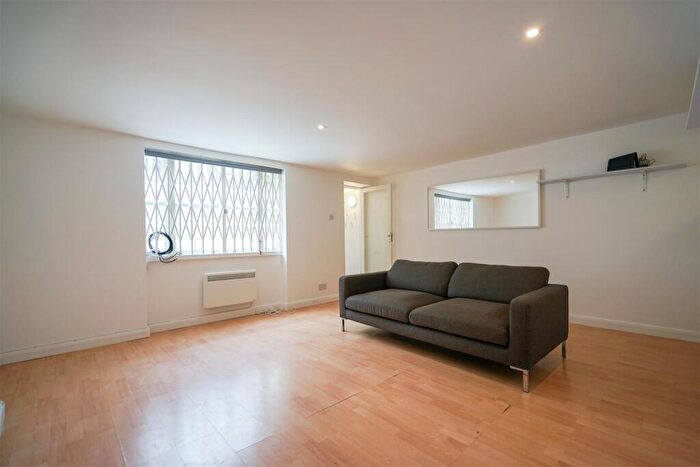 2 Bedroom Apartment To Rent In Albert Street, Camden Town, NW1