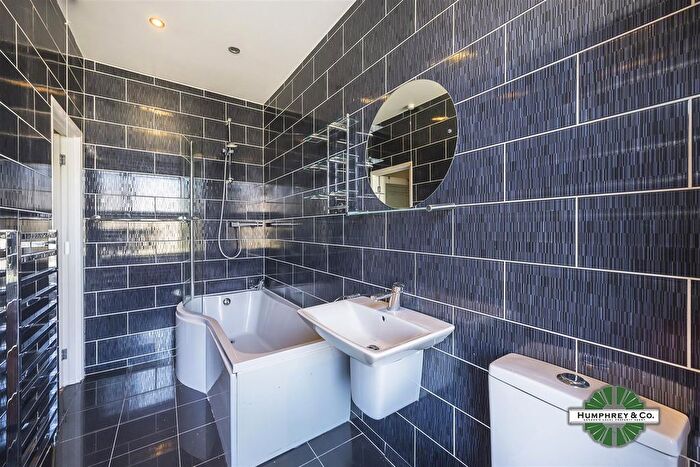 2 Bedroom Terraced House To Rent In Century Road, London, E17