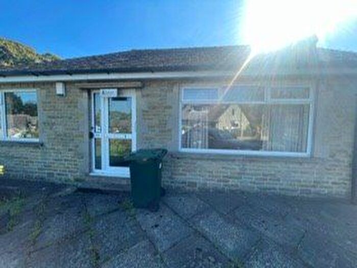 3 Bedroom Bungalow To Rent In Hindley Walk, Bradford, BD7