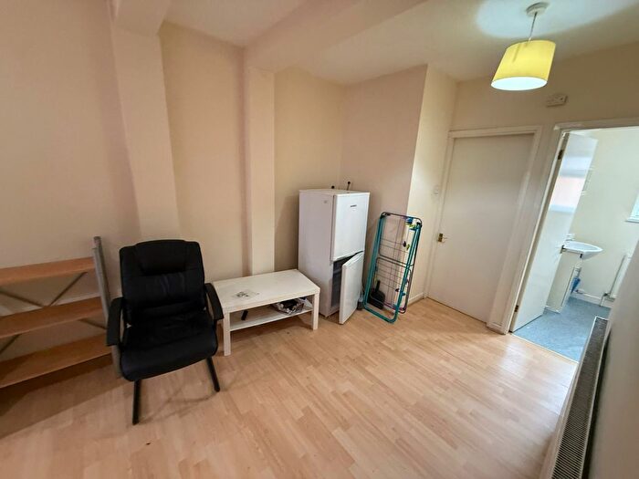 Studio To Rent In Bristol Road, Birmingham, B29