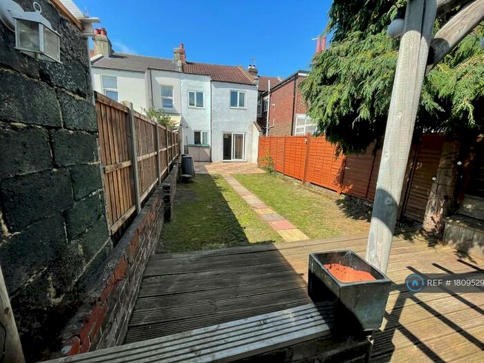 3 Bedroom Terraced House To Rent In Chesterfield Road, Portsmouth, PO3
