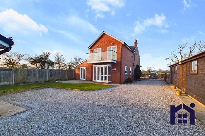 4 Bedroom Detached House For Sale In Gill Lane, Longton, PR4