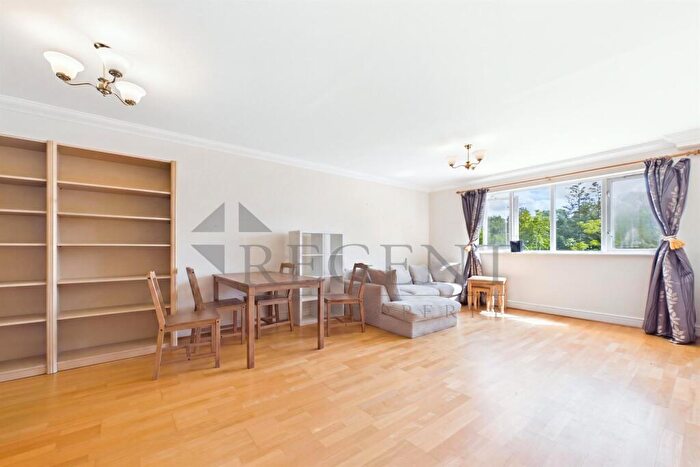 2 Bedroom Apartment To Rent In Gainsborough Court, Homesdale Road, BR2