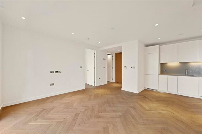 3 Bedroom Flat To Rent In Oberman Road, NW10