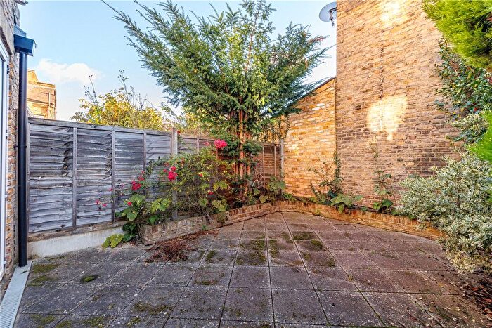 3 Bedroom Terraced House For Sale In Brookwood Road, London, SW18