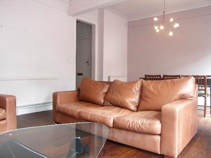 2 Bedroom Flat To Rent In Wymering Road, Maida Vale, W9