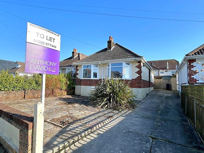 2 Bedroom Detached Bungalow To Rent In Pound Lane, Oakdale, Poole, BH15
