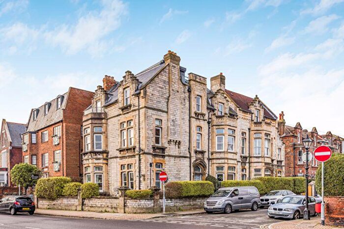 3 Bedroom Flat For Sale In Victoria Road South, Southsea, PO5