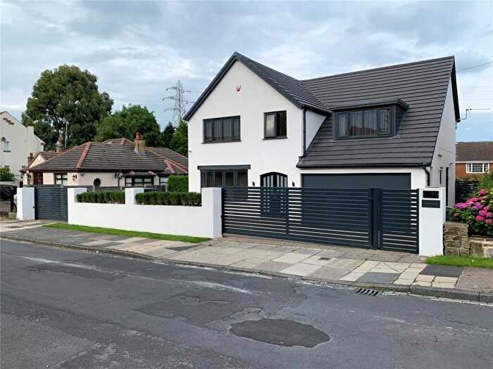 5 Bedroom Detached House For Sale In Woodhall Park Crescent East, Stanningley, Pudsey, West Yorkshire, LS28