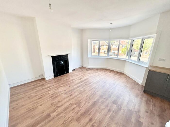 2 Bedroom Apartment To Rent In Bitterne Road West, Southampton, SO18