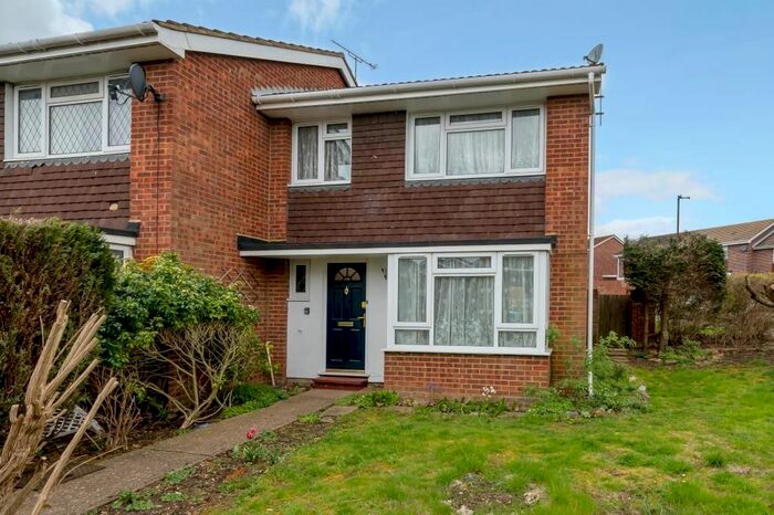 3 Bedroom End Of Terrace House To Rent In Maidenhead, Berkshire, SL6