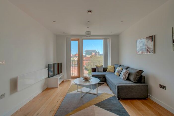 2 Bedroom Flat To Rent In Vimto Gardens, Salford, M3