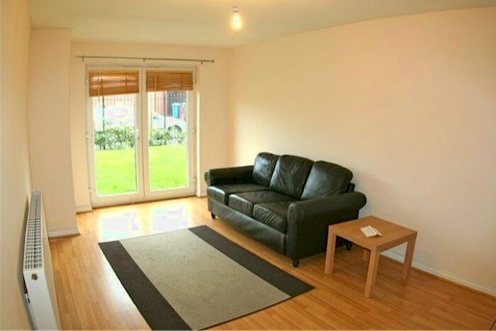 2 Bedroom Flat To Rent In Gladstone Street, Warrington, WA2