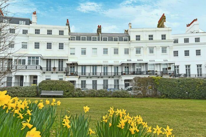 1 Bedroom Flat To Rent In Lewes Crescent, Brighton, BN2