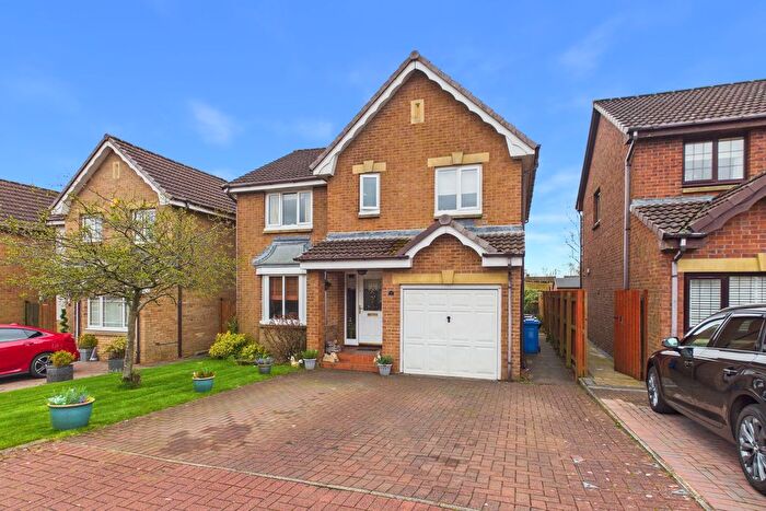 4 Bedroom Detached House For Sale In Buchanan Drive, Carluke, ML8