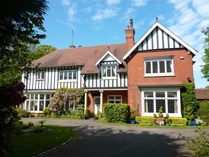 5 Bedroom Detached House For Sale In Stallingborough Road, Healing, DN41
