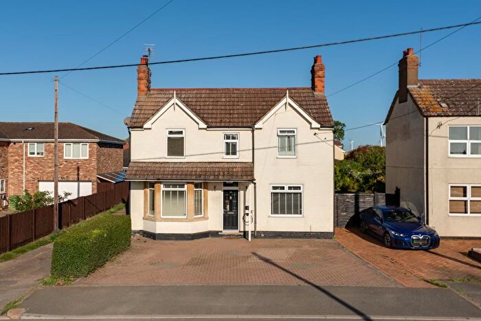 4 Bedroom Property For Sale In Thrapston Road, Finedon, NN9