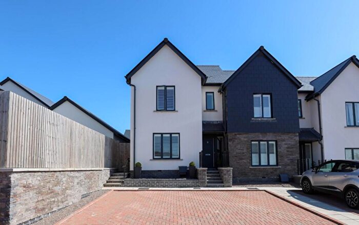 3 Bedroom End Of Terrace House For Sale In Court Close, Cottrell Gardens, Bonvilston, Vale Of Glamorgan, CF5