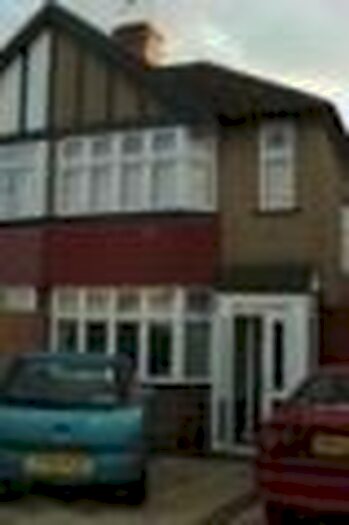 2 Bedroom Detached House To Rent In Balmoral Road, Watford, WD24