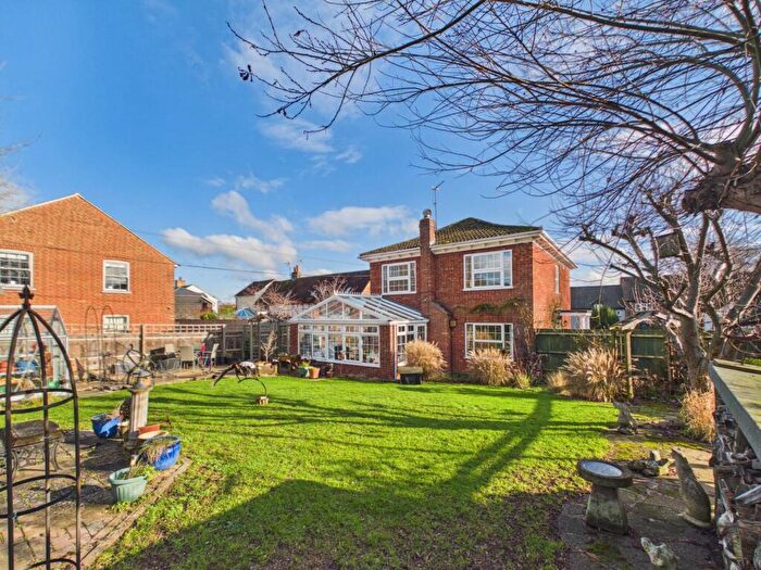 4 Bedroom Detached House For Sale In Barnett Way, Bierton, HP22