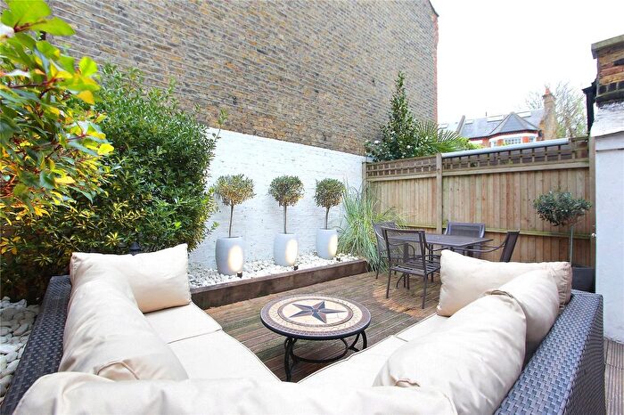 1 Bedroom Flat To Rent In Navy Street, Clapham, SW4