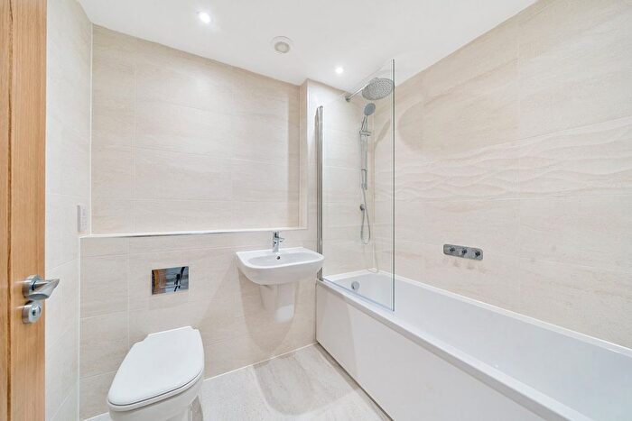 3 Bedroom Detached House For Sale In Elizabeth Penton Way, Bampton, Tiverton, Devon, EX16