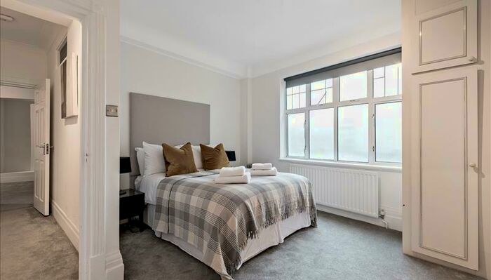 2 Bedroom Apartment To Rent In Park Road, St John's Wood, NW8