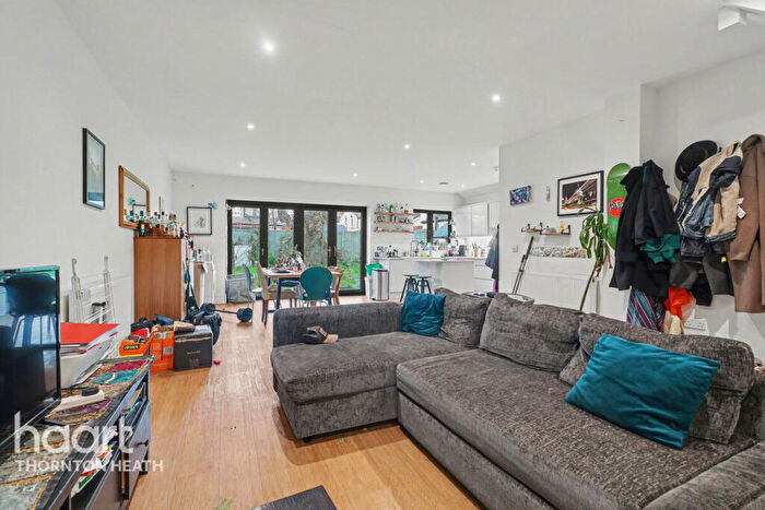3 Bedroom End Of Terrace House For Sale In Zion Place, Thornton Heath, CR7