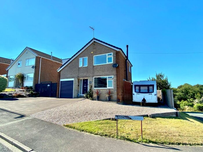 Houses for sale & to rent in BD19 3EY, Peaseland Avenue, Cleckheaton