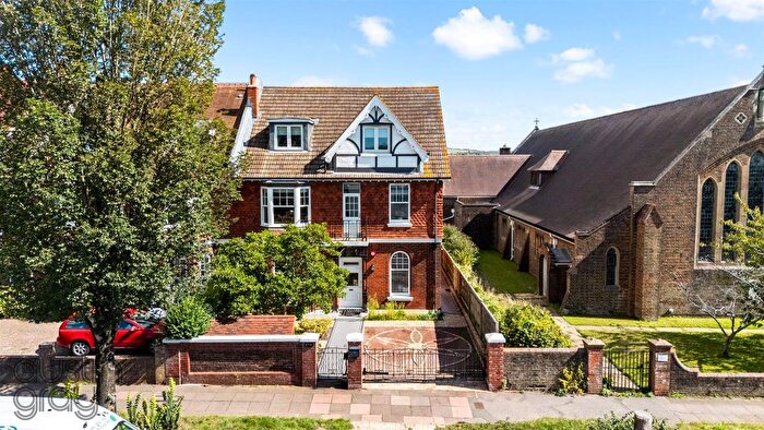 5 Bedroom Property For Sale In Dyke Road, Brighton, BN1