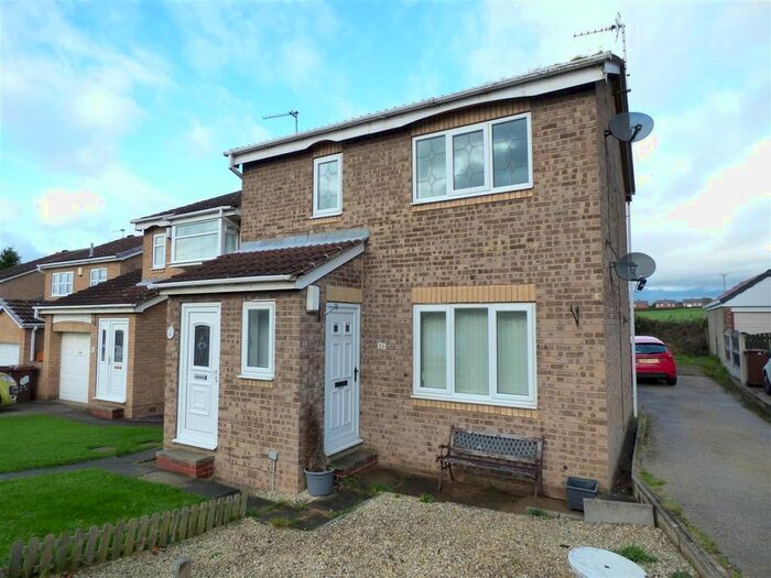 1 Bedroom Flat To Rent In Vicarage Gardens, Featherstone, Pontefract, WF7