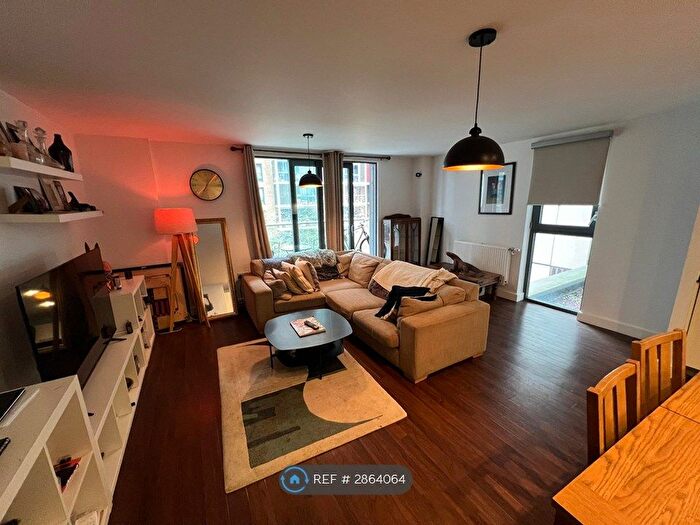 3 Bedroom Flat To Rent In Dalston Square, London, E8