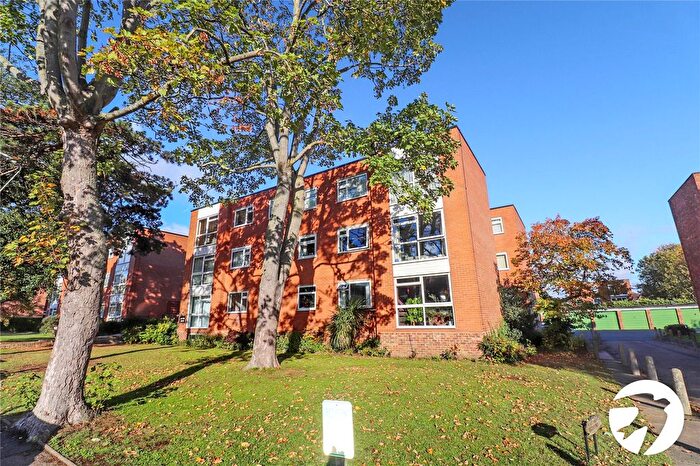 2 Bedroom Flat For Sale In Essenden Road, Belvedere, DA17