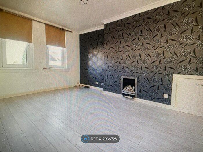 2 Bedroom Maisonette To Rent In Thorndean Avenue, Bellshill, ML4